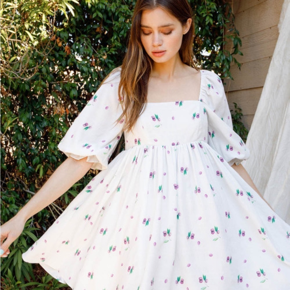 Storia Gray Puff Sleeve Blouse with dress
